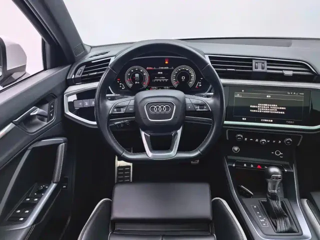 Audi Q3 — Фото автомобиля 13