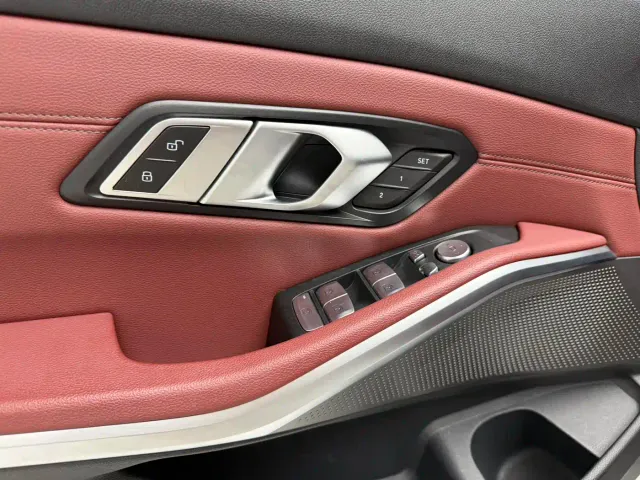BMW 3 Series — Фото автомобиля 13