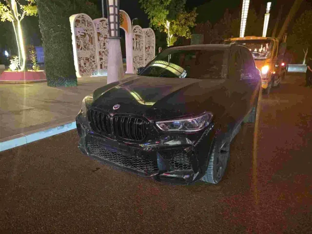 Фотография автомобиля — BMW X5 M