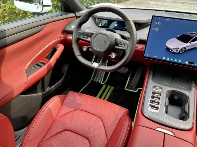 Xiaomi SU7 — Фото автомобиля 15