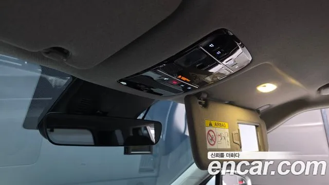 Hyundai Santafe Santa Fe (MX5) Бензин 2.5T 2WD — Фото автомобиля 17