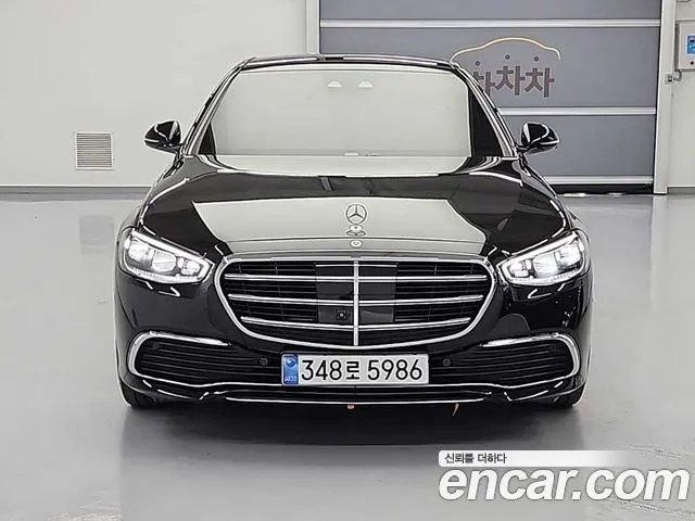 Mercedes-Benz S-Class — Фото автомобиля 2