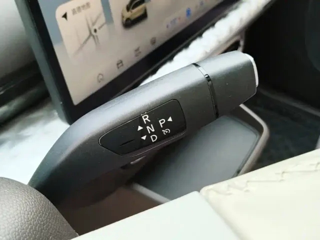 JAC Yiwei Yiwei 3 2023 505km Pro — Фото автомобиля 9