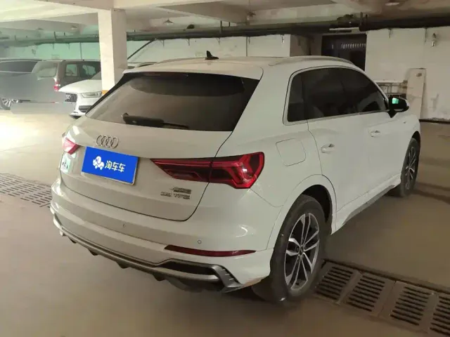 Audi Q3 — Фото автомобиля 3