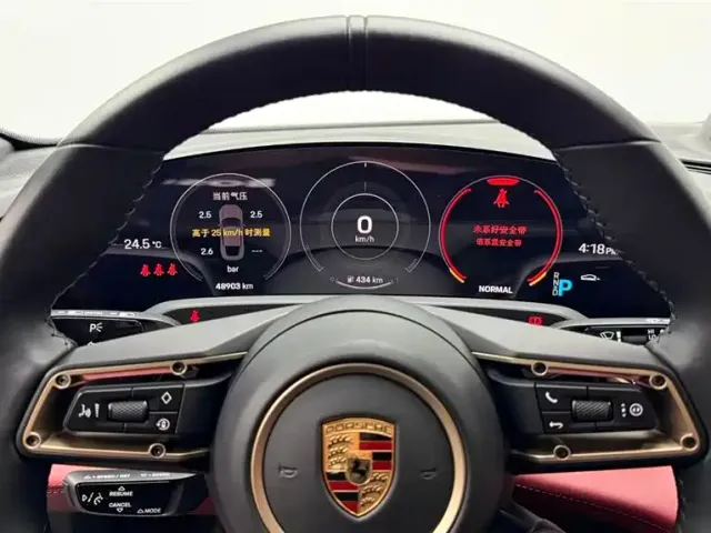 Porsche Taycan — Фото автомобиля 10