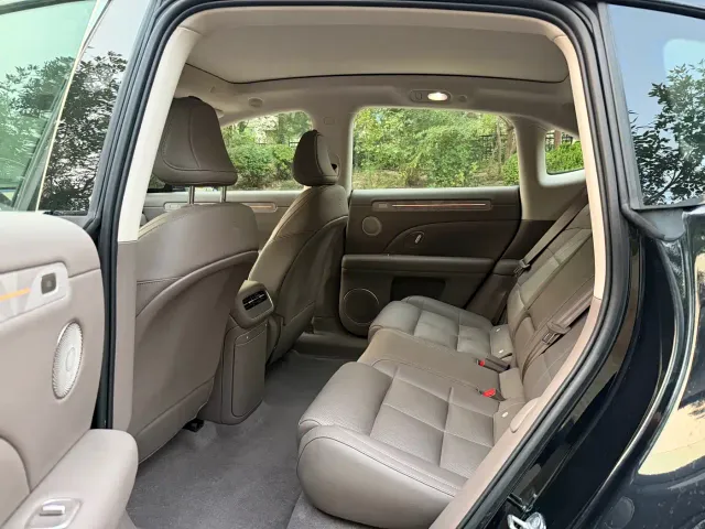 IM Motors LS6 — Фото автомобиля 6