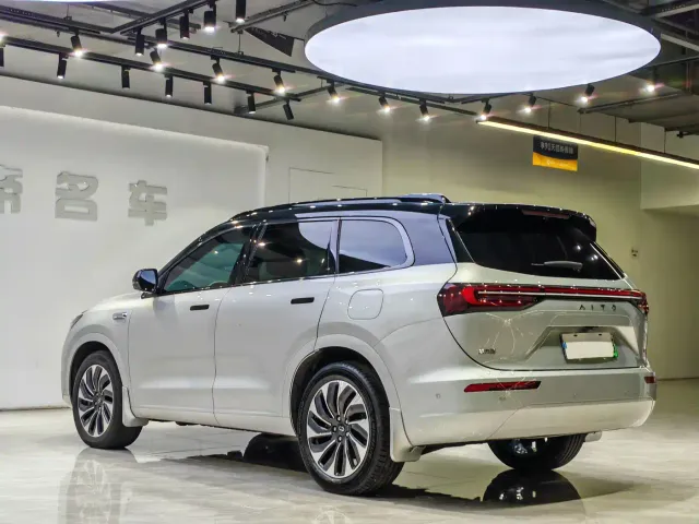Aito M7 — Фото автомобиля 17