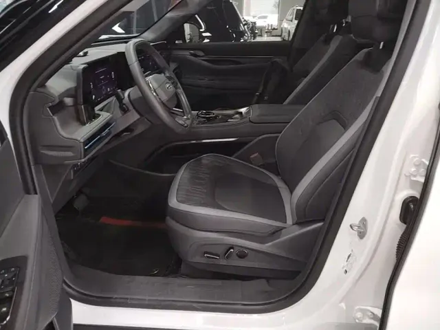 Ford Edge — Фото автомобиля 14