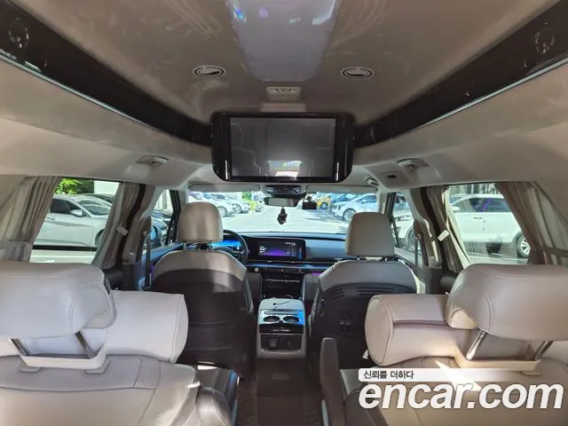 Kia Carnival Generation 4 — Фото автомобиля 10