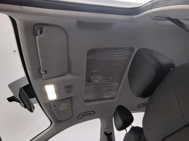 Roewe i5 — Фото автомобиля 14
