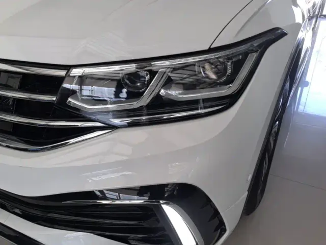 Volkswagen Tiguan L PHEV — Фото автомобиля 23