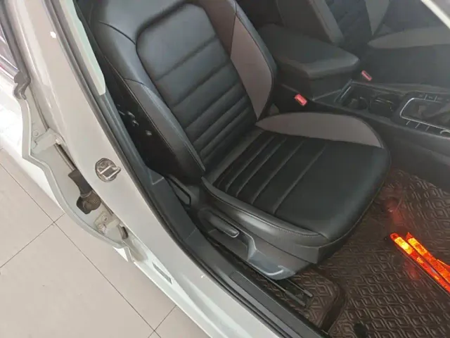 Volkswagen Sagitar — Фото автомобиля 24