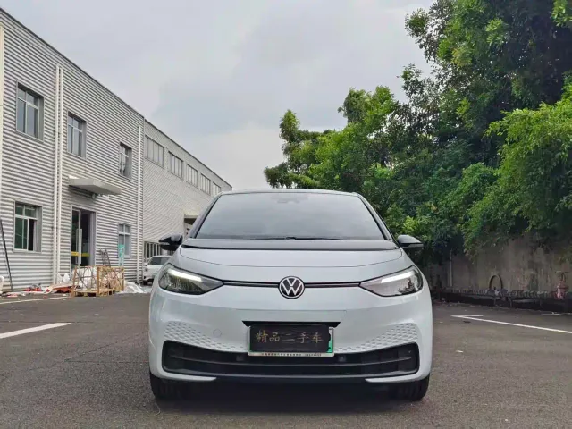 Volkswagen ID.3 — Фото автомобиля 2