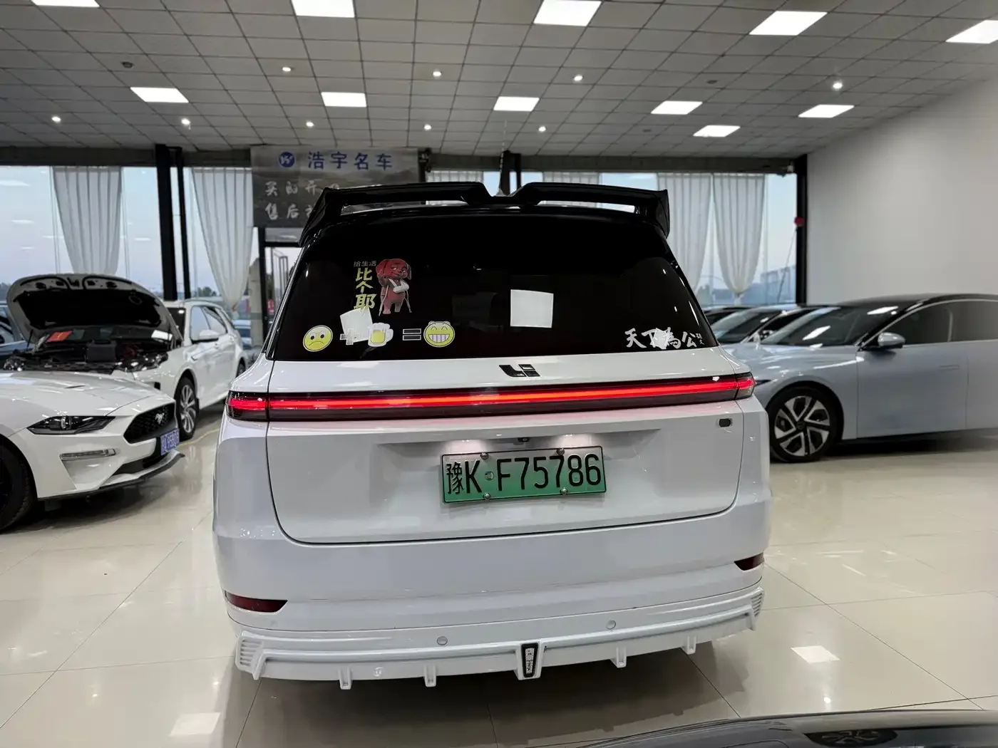 Li Auto Li Xiang L9 2022 Max — Фото автомобиля 7