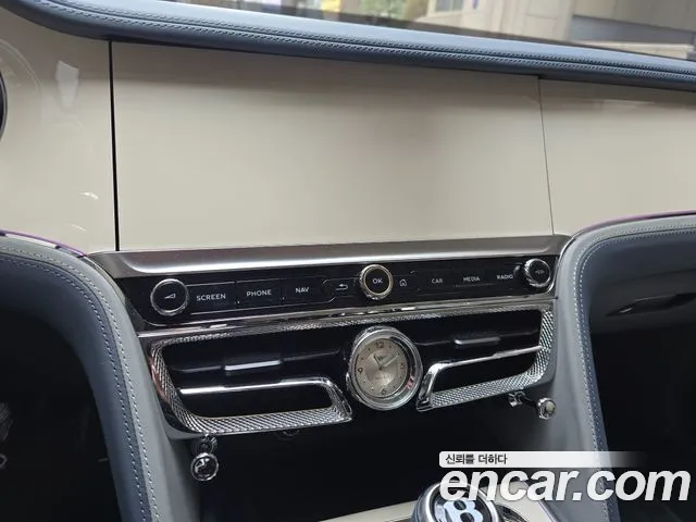 Bentley Flying Spur — Фото автомобиля 18