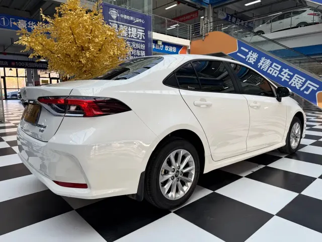 Toyota Corolla — Фото автомобиля 4
