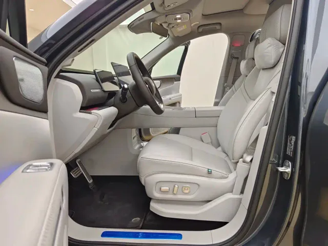 Leapmotor D Series — Фото автомобиля 10