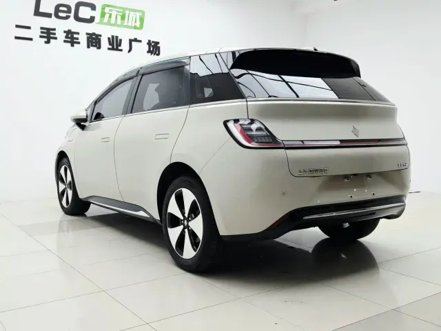 Baojun Cloud — Фото автомобиля 5