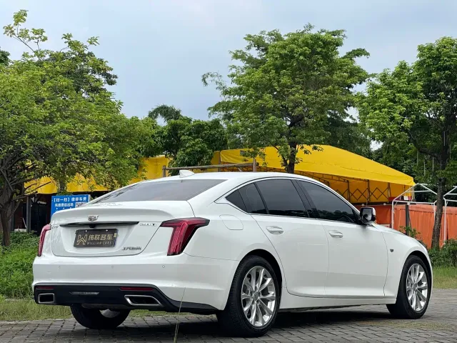 Cadillac CT5 — Фото автомобиля 6