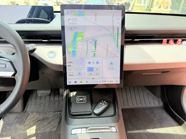 Changan Qiyuan A05 — Фото автомобиля 11