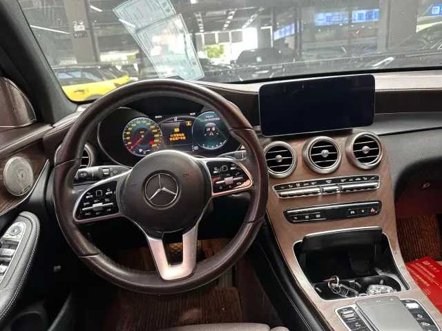 Mercedes-Benz Mercedes-Benz GLC 2022 Model GLC 260 L 4MATIC Dynamic Edition — Фото автомобиля 6