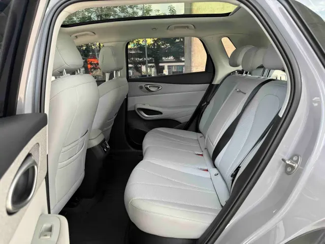 BYD Sealion 05 EV — Фото автомобиля 6