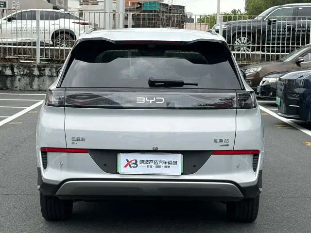 BYD Sealion 05 EV — Фото автомобиля 4