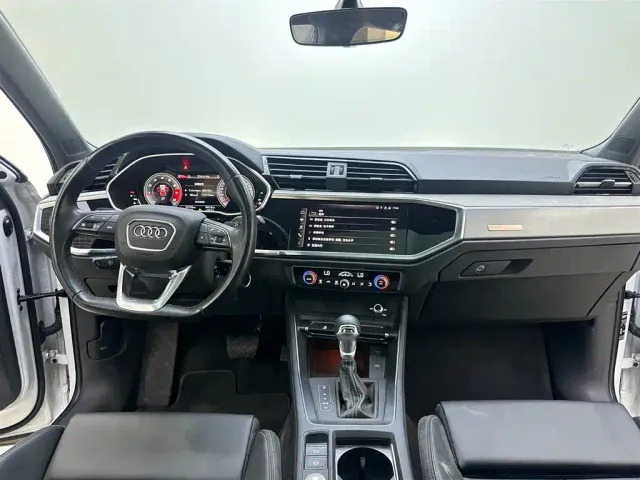 Audi Q3 — Фото автомобиля 11