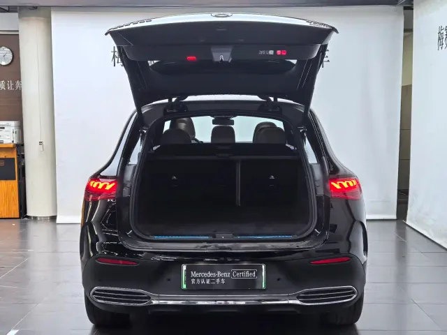 Mercedes-Benz EQE SUV — Фото автомобиля 19