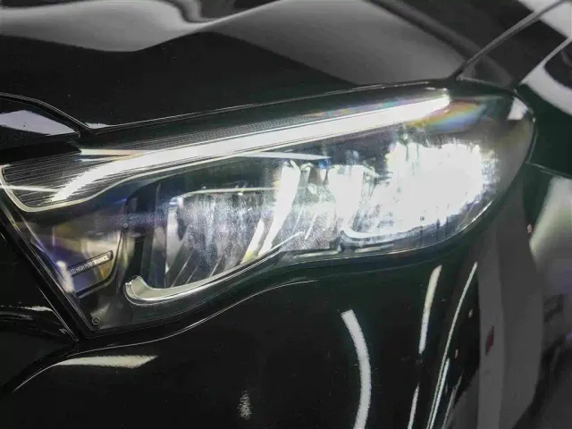 Mercedes-Benz E-Class — Фото автомобиля 12