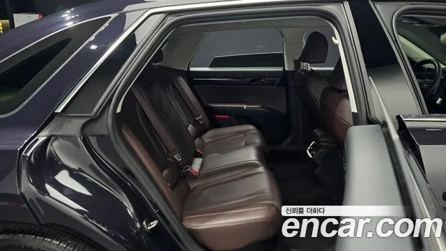 Hyundai Grandeur GN7 — Фото автомобиля 16