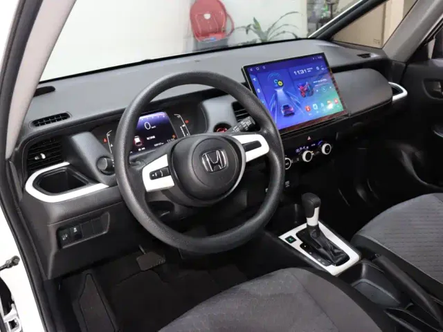 Honda Fit — Фото автомобиля 10