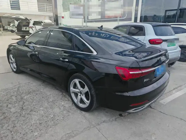 Audi A6L — Фото автомобиля 10