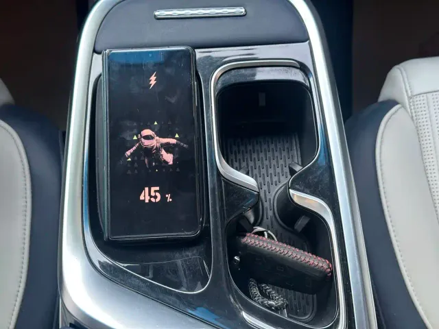Maxus G90 — Фото автомобиля 23