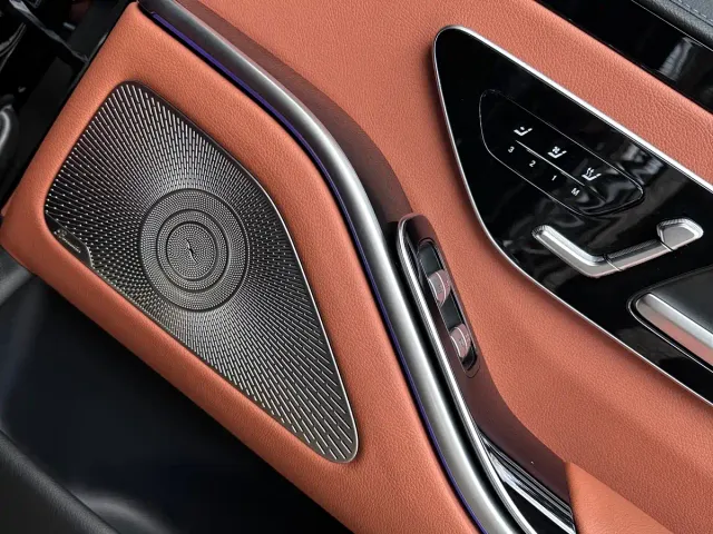 Mercedes-Benz S-Class — Фото автомобиля 17