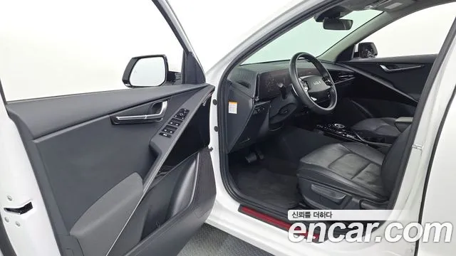 Kia Niro — Фото автомобиля 10
