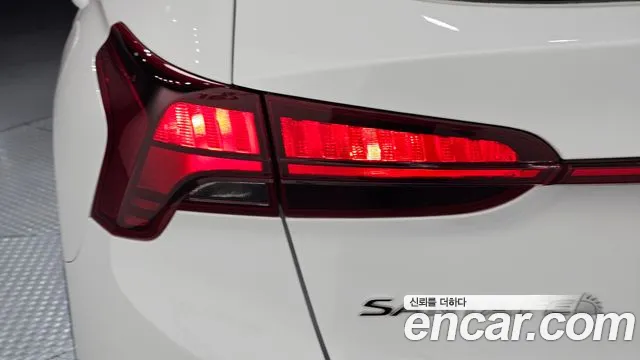 Hyundai Santafe Новый Santa Fe Бензин 2.5T 2WD — Фото автомобиля 21