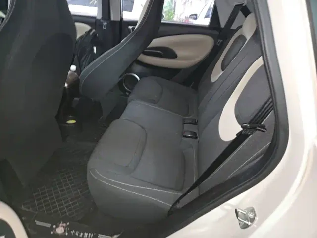 Wuling Bingo — Фото автомобиля 16