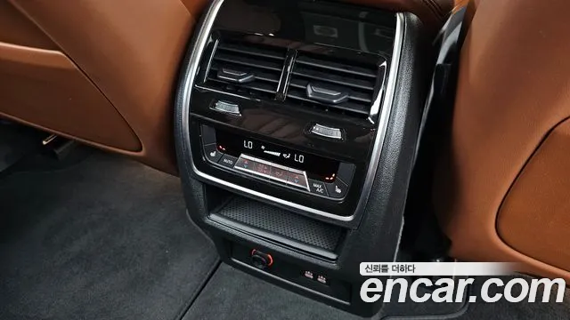 BMW X7 — Фото автомобиля 14