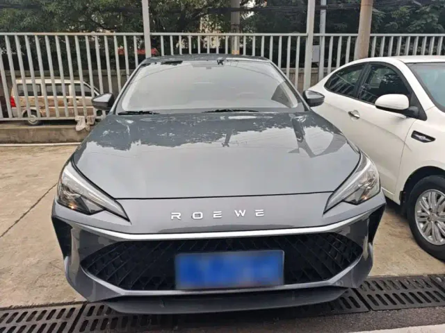 Roewe i5 — Фото автомобиля 2