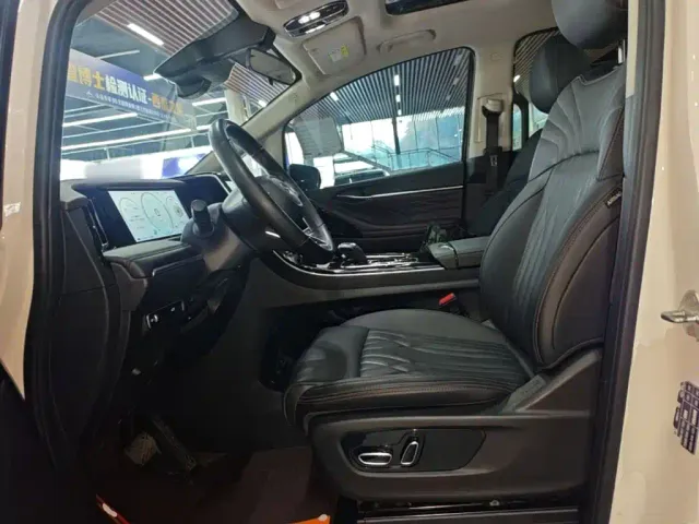 GAC Trumpchi M8 — Фото автомобиля 14