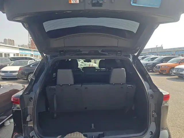 Toyota Crown Kluger — Фото автомобиля 15