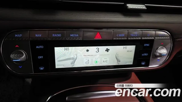 Genesis G90 Бензин 3.5 Turbo e-S/C AWD — Фото автомобиля 17