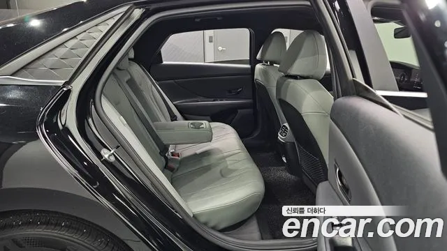 Hyundai Avante CN7 — Фото автомобиля 11