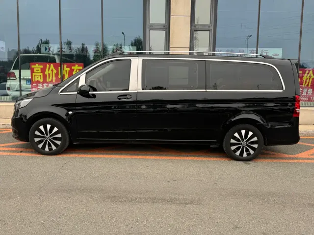 Mercedes-Benz Vito 2021 2.0T Elite 7-Seater — Фото автомобиля 4