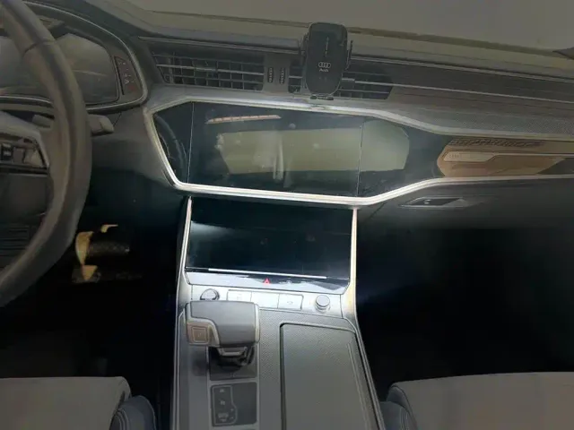 Audi A6L — Фото автомобиля 14