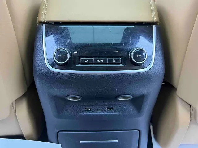 Li Auto ONE — Фото автомобиля 20
