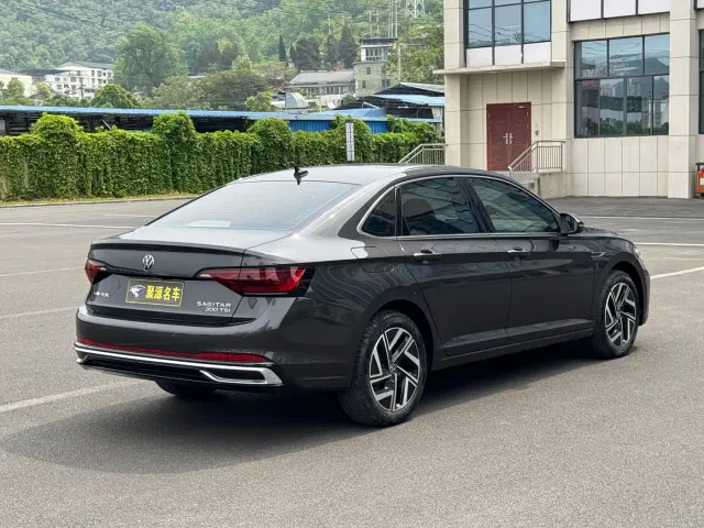 Volkswagen Sagitar — Фото автомобиля 7