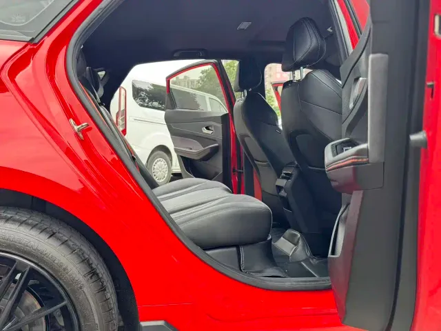 Geely Binrui — Фото автомобиля 12