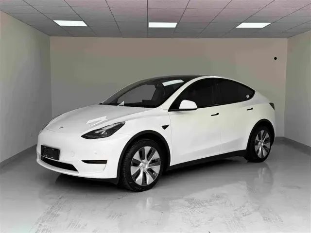 Фотография автомобиля — Tesla Model Y